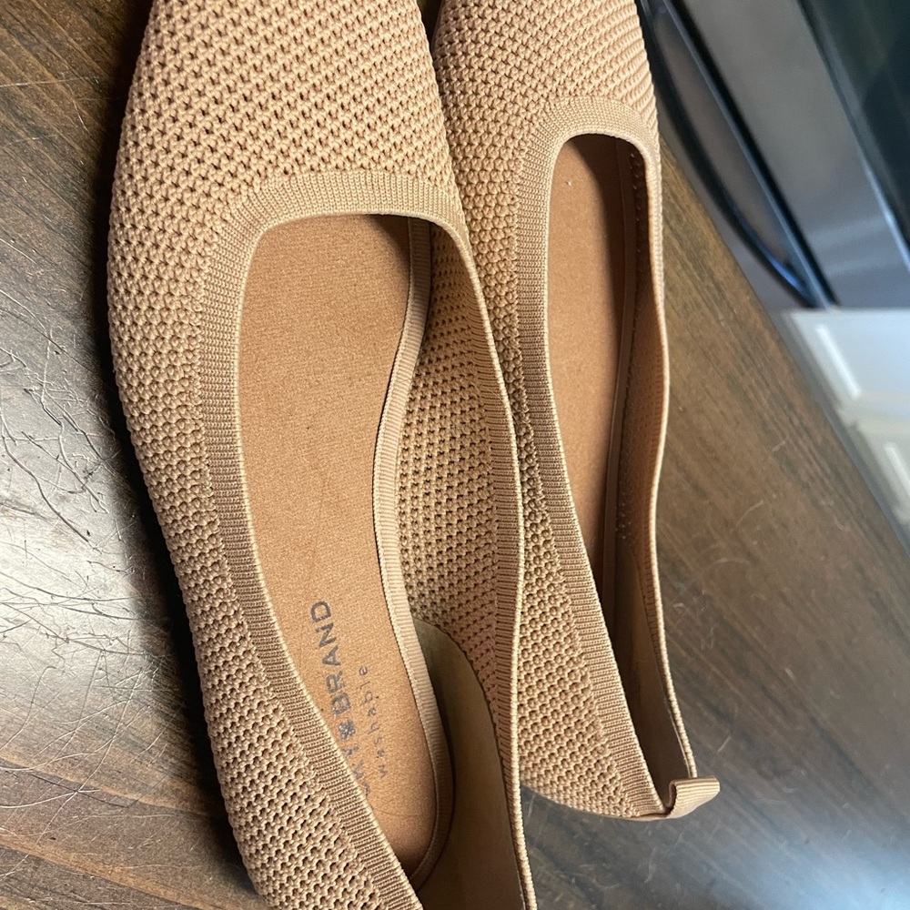 Lucky Brand Tan Perforated Flats